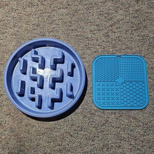 Slow-Flow Dog Food Fun Feeder 2 Pack Outward Hound Bowl & Texture Pad - Blue